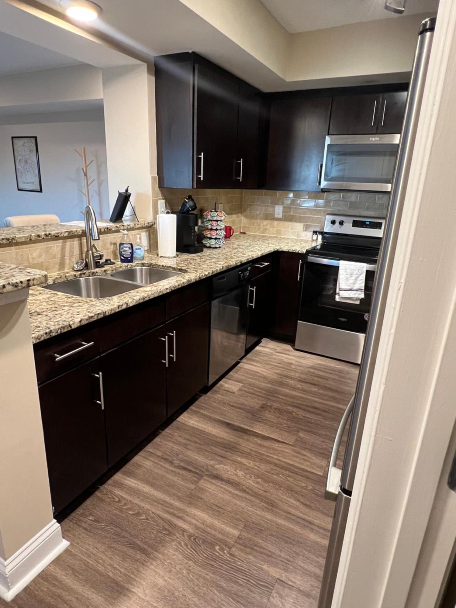 Spacious 2 Bedroom 2 Bathroom Apartment With Balcony In Uptown Charlotte! City Views & Free Parking! Экстерьер фото